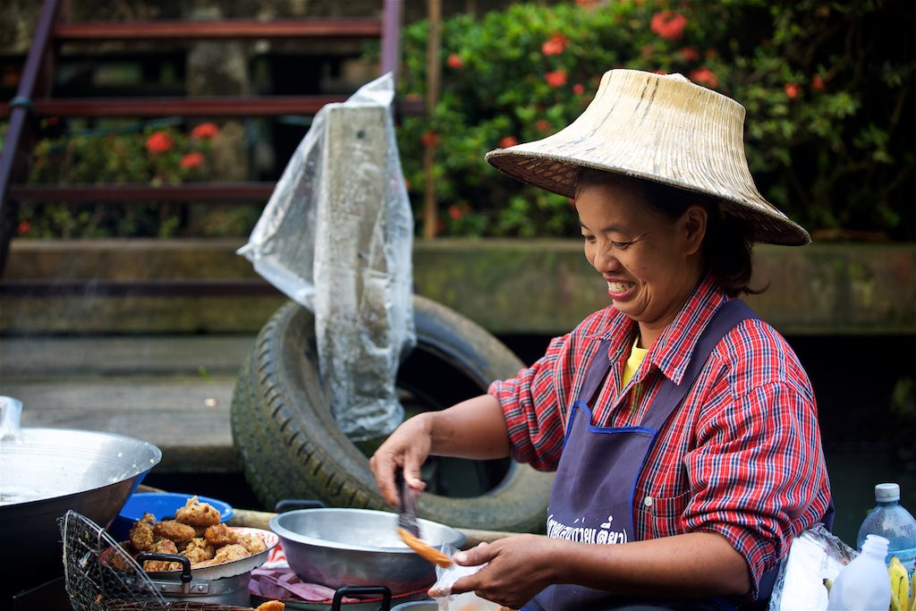 Floating market 12