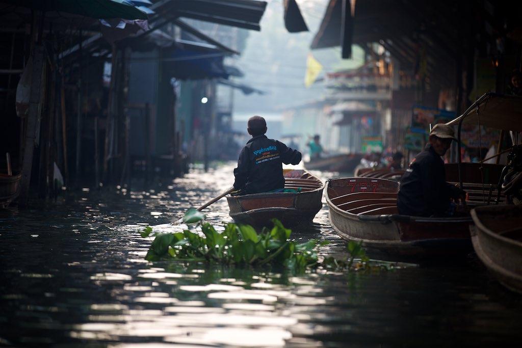 Floating market 13