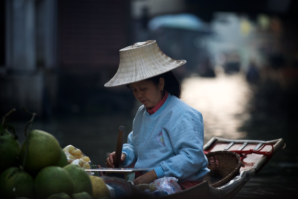 Floating market 17