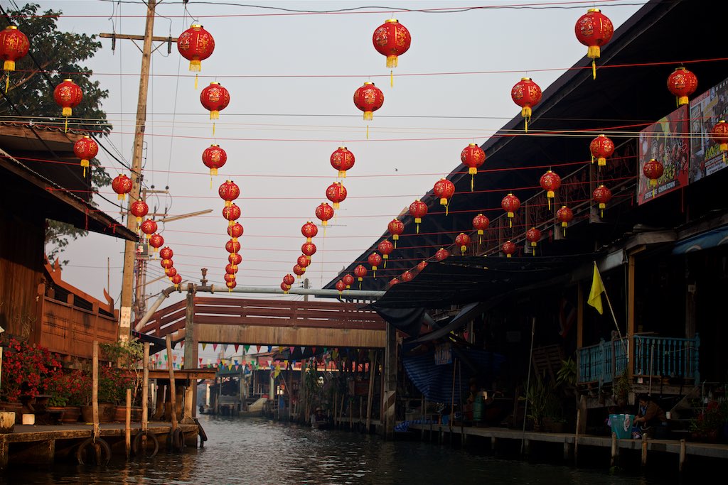 Floating market 4