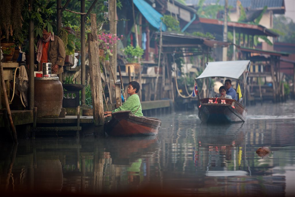 Floating market 7